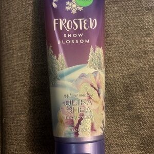 Bath & Body Works Frosted Snow Blossom Body Cream - Purple